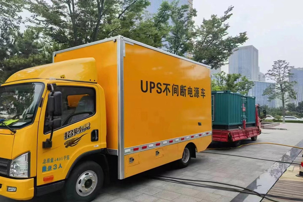 万冲镇发电机租赁施工现场